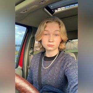 Meet your Posher, Lydia